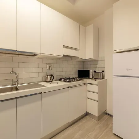 Palazzo Altieri Penthouse Apartamento *