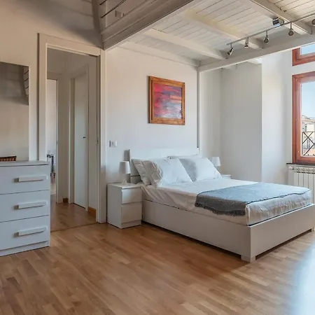 Palazzo Altieri Penthouse Apartamento
