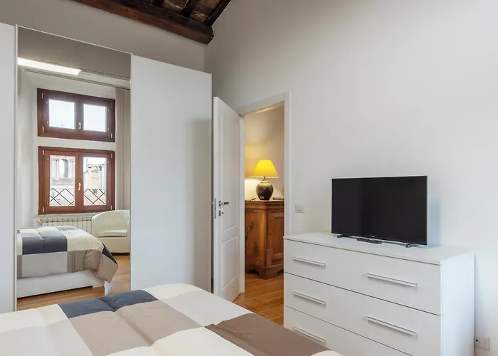 Palazzo Altieri Penthouse דירה