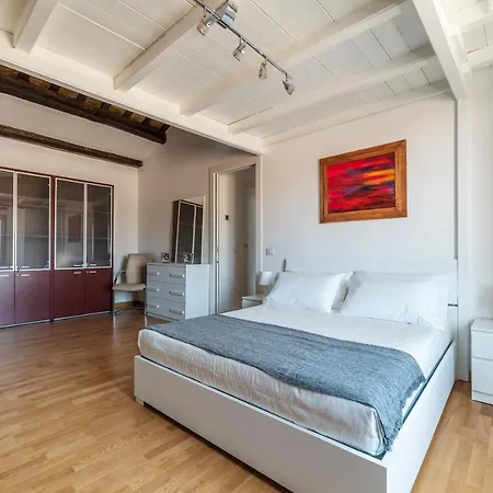 Palazzo Altieri Penthouse Apartment *